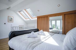 Overland Road 4 Bed House Mumbles