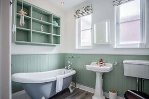 Overland Road 4 Bed House Mumbles