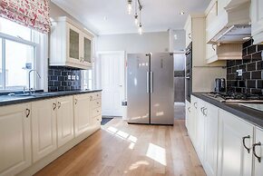 Overland Road 4 Bed House Mumbles