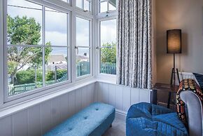 Overland Road 4 Bed House Mumbles