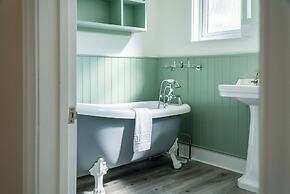 Overland Road 4 Bed House Mumbles