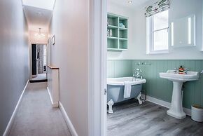 Overland Road 4 Bed House Mumbles