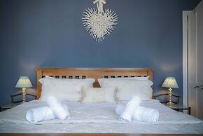 Overland Road 4 Bed House Mumbles