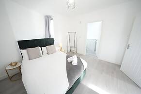 Ealing Broadway Great Stay