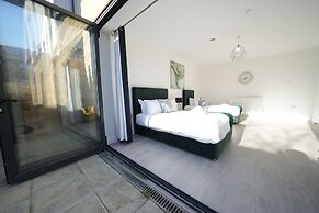 Ealing Broadway Great Stay