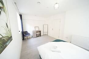 Ealing Broadway Great Stay