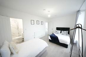Ealing Broadway Great Stay