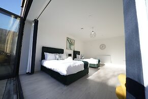 Ealing Broadway Great Stay