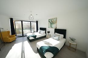 Ealing Broadway Great Stay