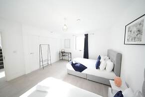 Ealing Broadway Great Stay