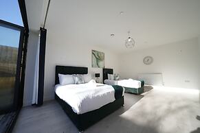 Ealing Broadway Great Stay