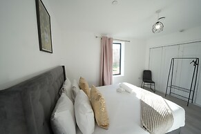 Ealing Broadway Great Stay