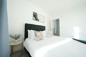 Ealing Broadway Great Stay