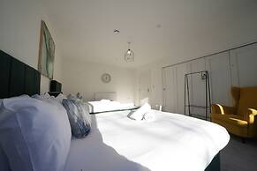 Ealing Broadway Great Stay