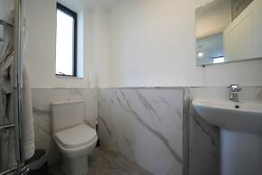 Ealing Broadway Great Stay