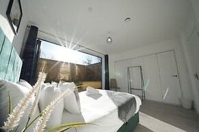 Ealing Broadway Great Stay