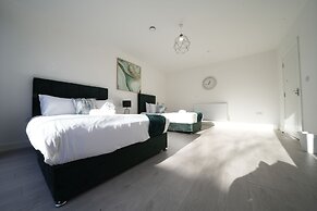 Ealing Broadway Great Stay