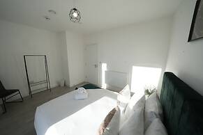 Ealing Broadway Great Stay