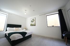 Ealing Broadway Great Stay