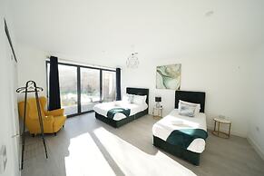 Ealing Broadway Great Stay