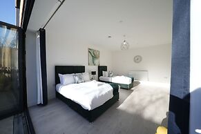 Ealing Broadway Great Stay