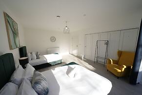 Ealing Broadway Great Stay