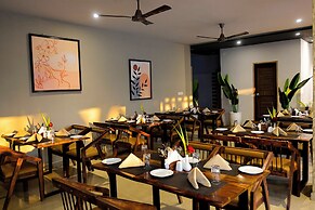 TGI Livancia Hillside