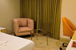 TGI Livancia Hillside