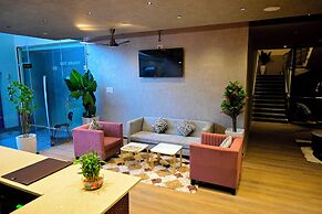 TGI Livancia Hillside