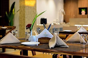 TGI Livancia Hillside