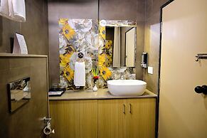 TGI Livancia Hillside