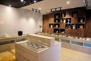 TGI Livancia Hillside