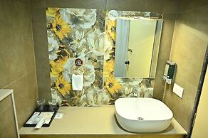 TGI Livancia Hillside