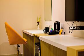 TGI Livancia Hillside