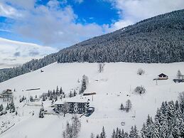 Superior Apartment With Shared Pool