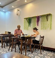 Cat Ba Glow Hotel