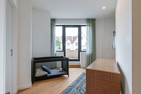 Villa for 8 Guests Steps From the Beach