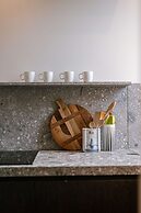 Villa for 8 Guests Steps From the Beach