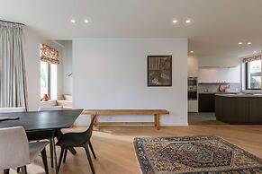 Villa for 8 Guests Steps From the Beach