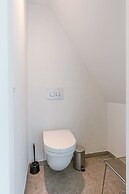 Villa for 8 Guests Steps From the Beach