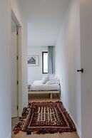 Villa for 8 Guests Steps From the Beach