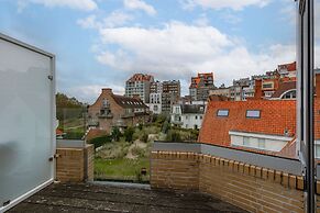 Villa for 8 Guests Steps From the Beach