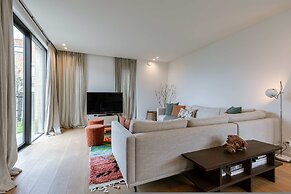 Villa for 8 Guests Steps From the Beach