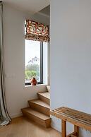 Villa for 8 Guests Steps From the Beach