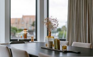 Villa for 8 Guests Steps From the Beach