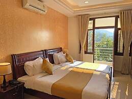 Hotel Nirvana Palace