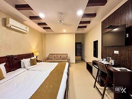 Hotel Nirvana Palace