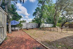 13 Mi to Busch Gardens: Tampa Gem w/ Grill & Yard