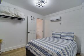 13 Mi to Busch Gardens: Tampa Gem w/ Grill & Yard