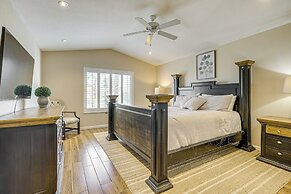 Hot Tub & Patio: Family Gem in Avondale